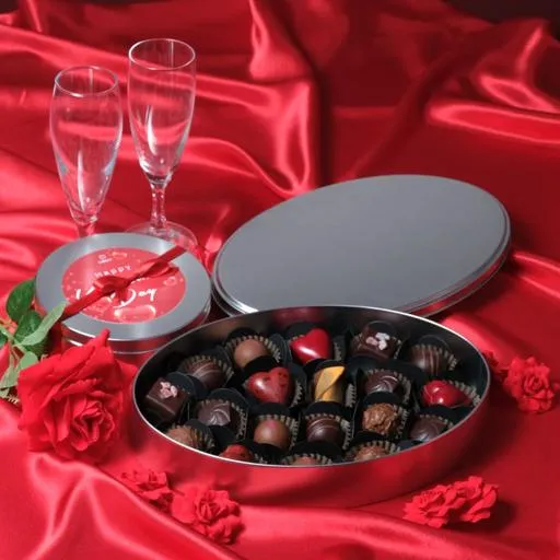 Valentine Timeless Heart Box กล่องช็อกโกแลตทรัฟเฟิล 19 ชิ้น  - COZXY Product Image