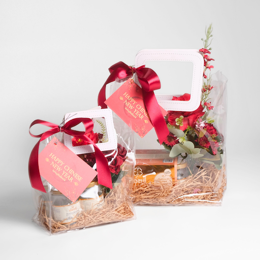 Bloom Gift Bag รังนกพรีเมี่ยม 4 ขวด ในกระเป๋าดอกไม้ประดิษฐ์ - COZXY Product Image