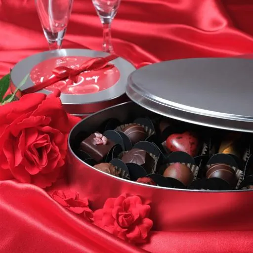Valentine Timeless Heart Box กล่องช็อกโกแลตทรัฟเฟิล 19 ชิ้น  - COZXY Product Image