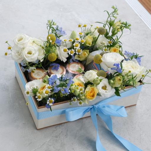 The Blooming Health เซ็ตเพื่อสุขภาพดอกไม้สด - COZXY Product Image