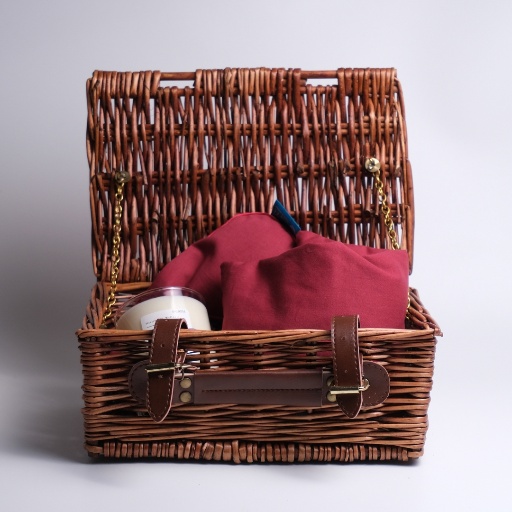 Cozy Relaxing Hamper เซ็ตตะกร้าเพื่อความผ่อนคลาย - Ruby - COZXY Product Image