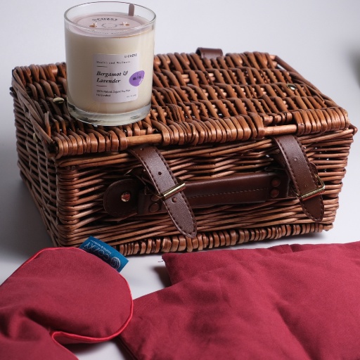 Cozy Relaxing Hamper เซ็ตตะกร้าเพื่อความผ่อนคลาย - Ruby - COZXY Product Image