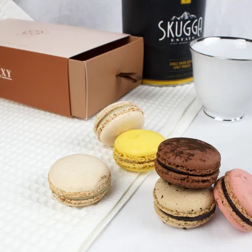 Tasting Box มาการอง 12 ชิ้น - COZXY Product Image