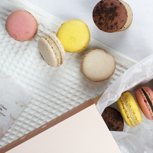 Tasting Box มาการอง 12 ชิ้น - COZXY Product Image