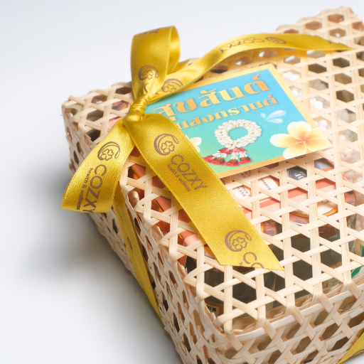 Songkran Bird's Nest Set เซ็ตตะกร้าสงกรานต์เพื่อสุขภาพ รังนกพรีเมียม 6ขวด และน้ำอบ - COZXY Product Image