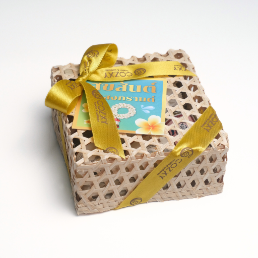 Songkran Petite Bird's Nest Set เซ็ตตะกร้าสงกรานต์เพื่อสุขภาพ รังนกพรีเมียม 4ขวด และน้ำอบ - COZXY Product Image