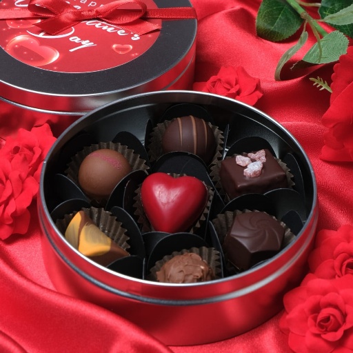 [Pre-order] Valentine's Day กล่องช็อกโกแลตทรัฟเฟิล 7 ชิ้น Love is All Around - COZXY Product Image