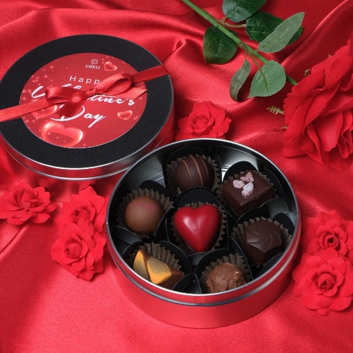 [Pre-order] Valentine's Day กล่องช็อกโกแลตทรัฟเฟิล 7 ชิ้น Love is All Around - COZXY Product Image