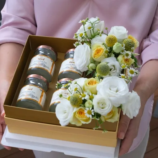 Prestige Fresh Flower Box กล่องดอกไม้ รังนกพรีเมี่ยม 5 ขวด - COZXY Product Image